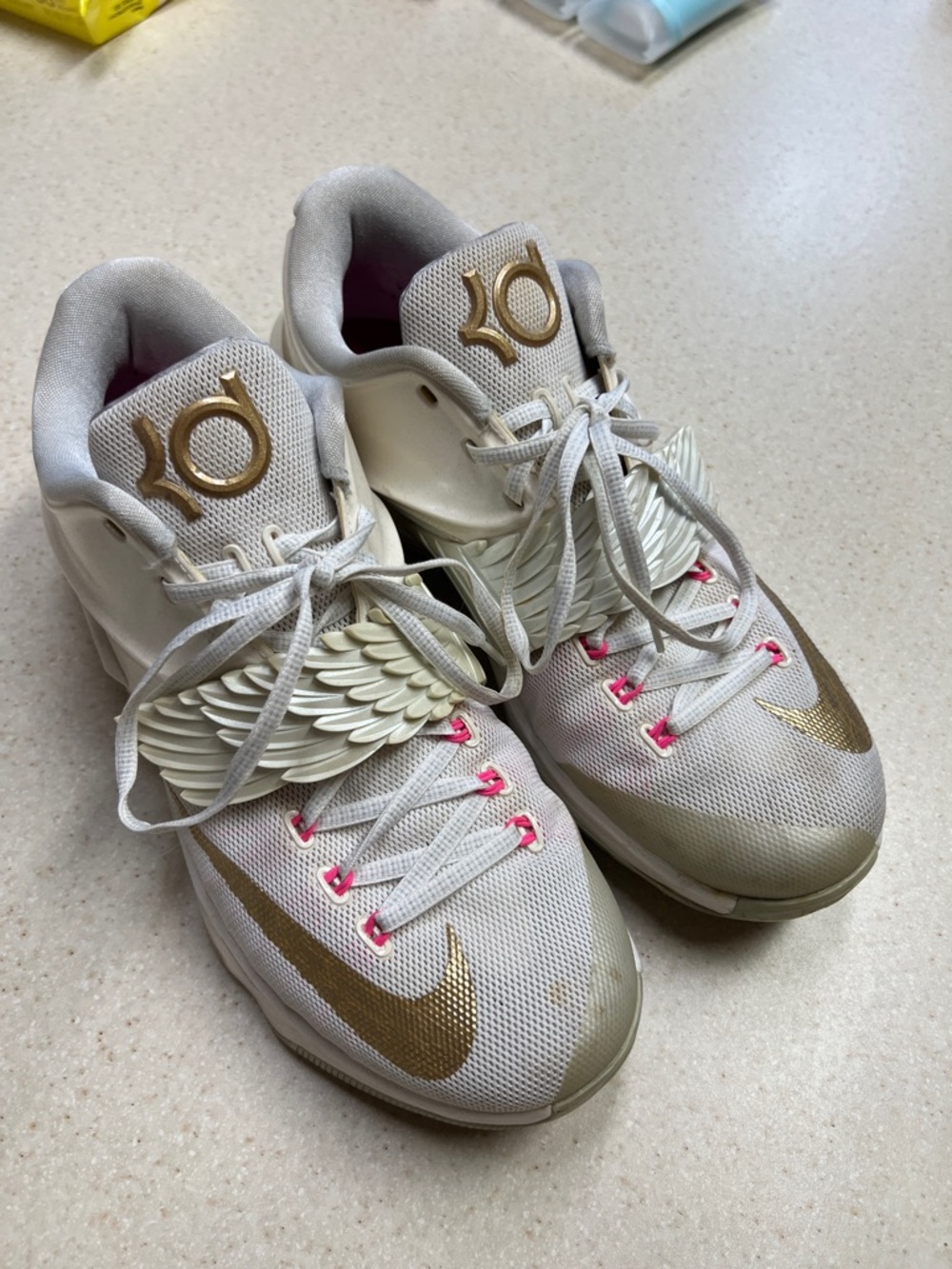 KD Breast Cancer Aunt Pearl Basketball Shoes with Wing Accents and Pink Eyelets